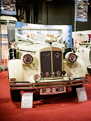 Thumbnail image for Luxury vintage-style wedding transport from Horgans Wedding Cars