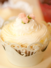 <br>
Each and every cake that Tulip’s Kitchen lovingly bakes is completely unique, and it’s unlikely that any two will ever turn out the same.

In order to help you design a truly personalised cake that will complement your wedding theme perfectly, Tulips Kitchen offers one-to-one consultations. These individual discussions can be carried out either over the phone or in person, and will ensure that your finished cake is everything you have dreamt of!

No request is too extreme; Tulips Kitchen can even incorporate` intricate handmade sugar-craft decorations of your choice on the top!  
<br>
<br>
Read <a href=http://www.wedding-planning-secret.com/beautiful-bespoke-wedding-cakes-in-yorkshire-and-lincolnshire-tulips-kitchen-1894>Tulips Kitchen`s</a> featured post